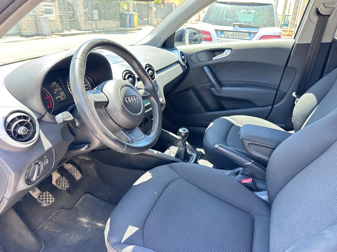 Audi A1 SPB 1.6 TDI S-LINE-2014 XENO/18”