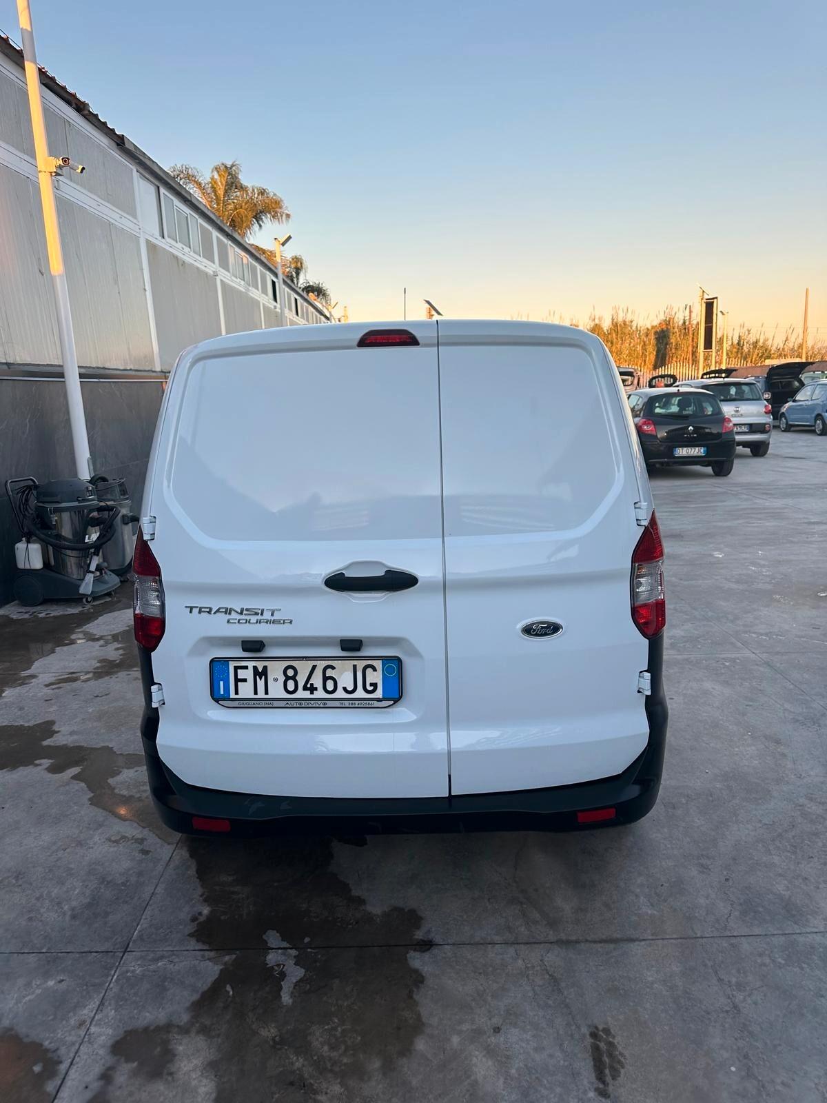 Ford Transit Courier 1.5 TDCi 75CV Van Entry