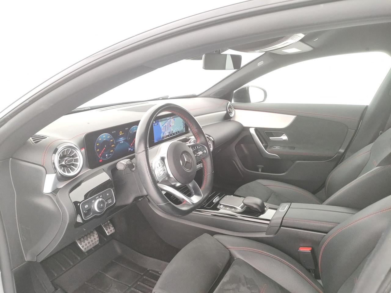 Mercedes-Benz CLA Shooting Brake 200 d Premium 4matic auto