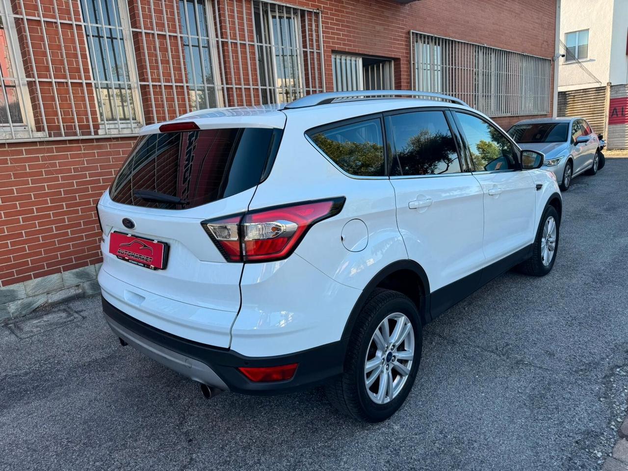 Ford Kuga 1.5 TDCI 120 CV 2WD Titanium