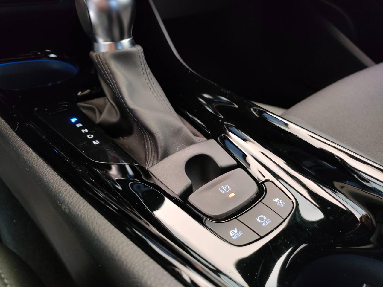 TOYOTA C-HR I 2020 - C-HR 1.8h Trend e-cvt