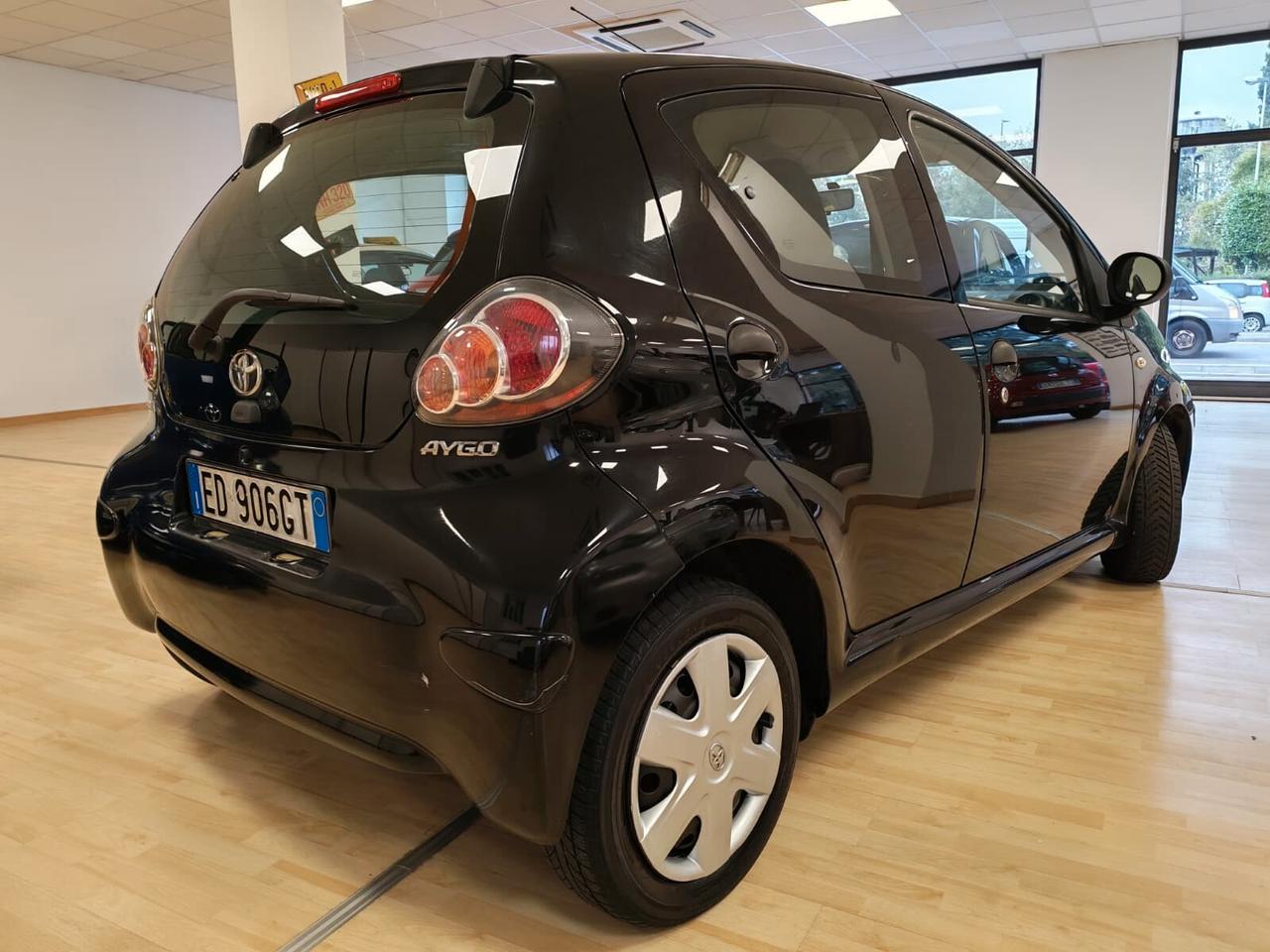 Toyota Aygo - EURO 5 - TAGLIANDATA !!!