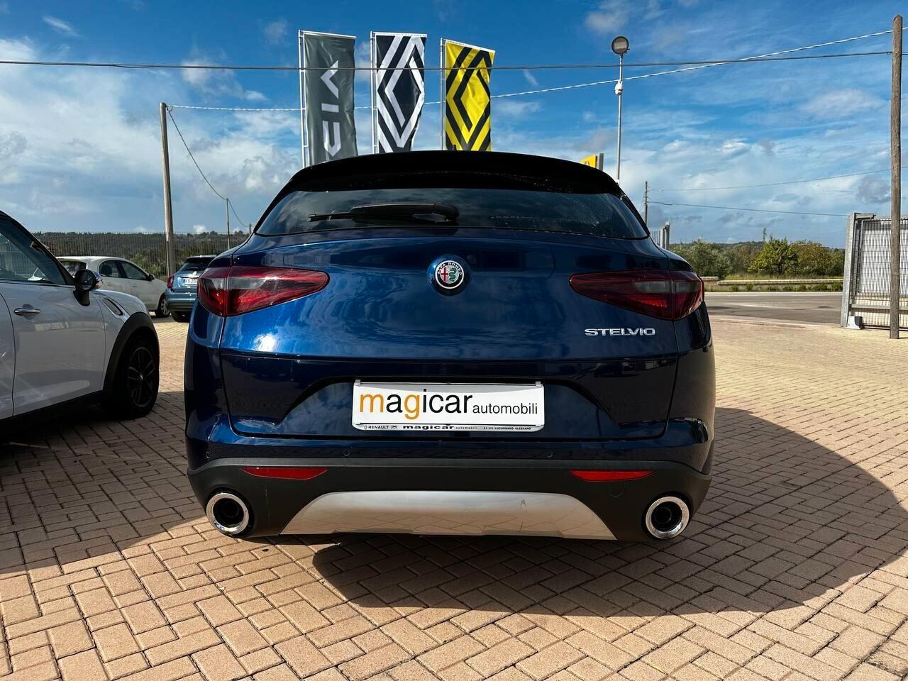 Alfa Romeo Stelvio 2.2 Turbodiesel 190 CV AT8 RWD Business