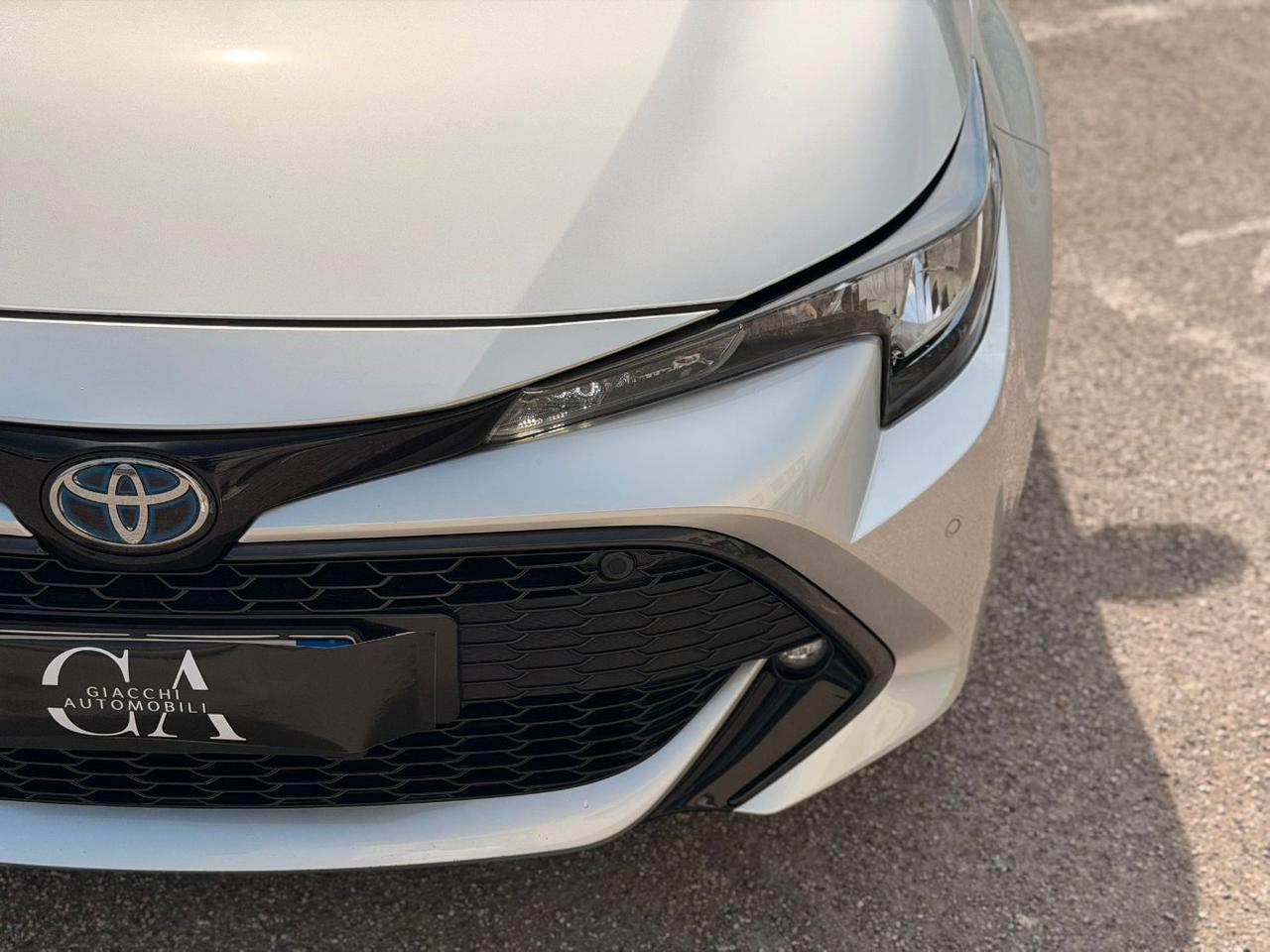 Toyota Corolla 1.8h Business cvt