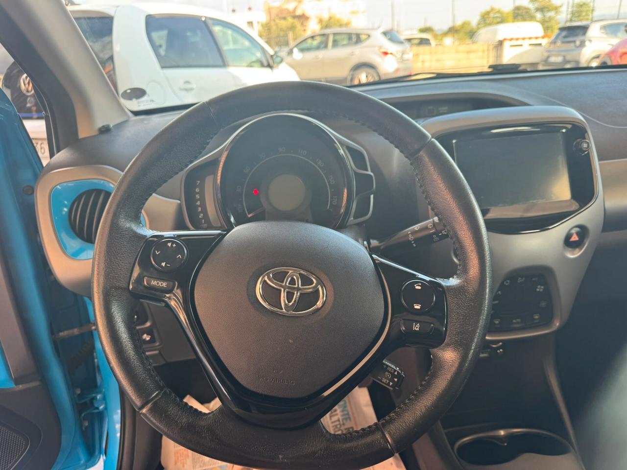 Toyota Aygo Connect 1.0 VVT-i 72 CV 5 porte x-play