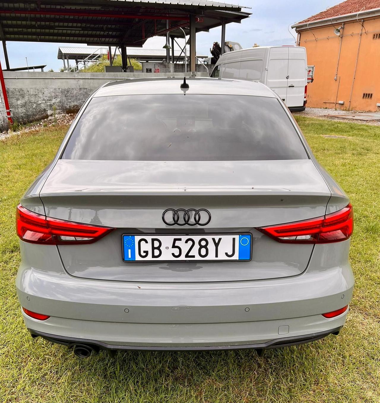 Audi A3 Sedan 30 TDI Business