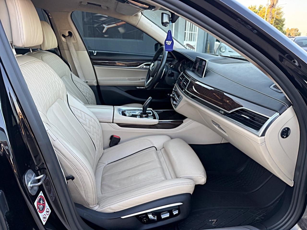 Bmw 750 750d xDrive Long M Sport