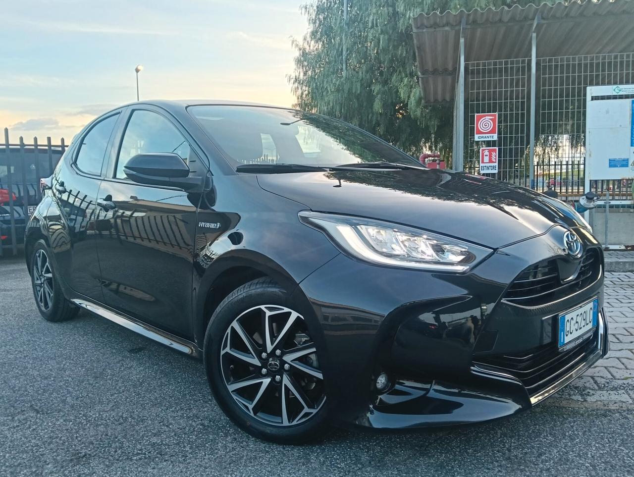Toyota Yaris 1.5 Hybrid 5 porte Lounge