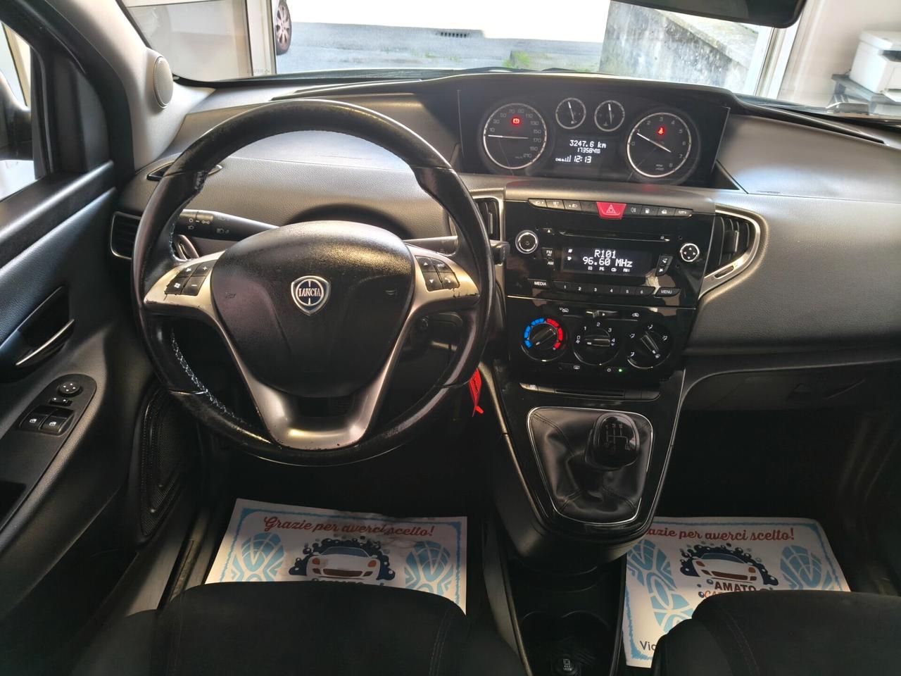 Lancia Ypsilon 5 porte Metano Ecochic Gold