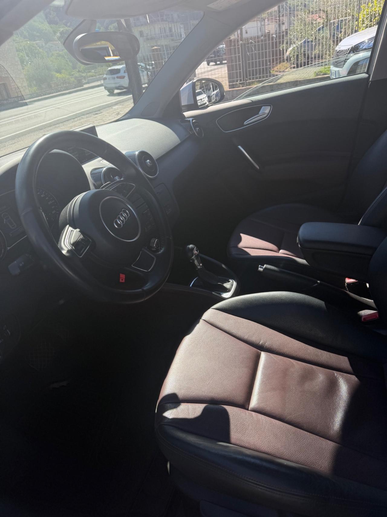 Audi A1 1.6 TDI S tronic Ambition