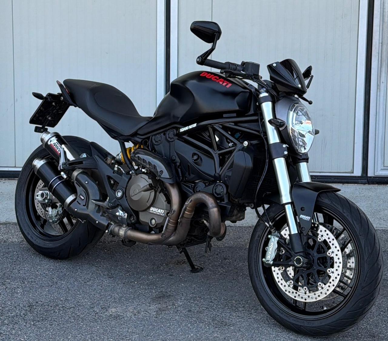 Ducati Monster 821 Dark Edition