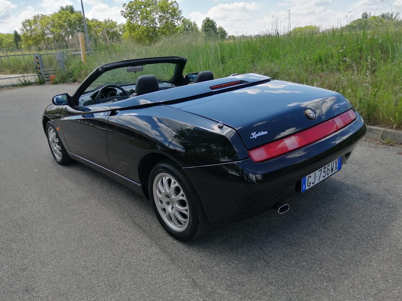 Alfa Romeo Spider 2.0 Twin Spark L