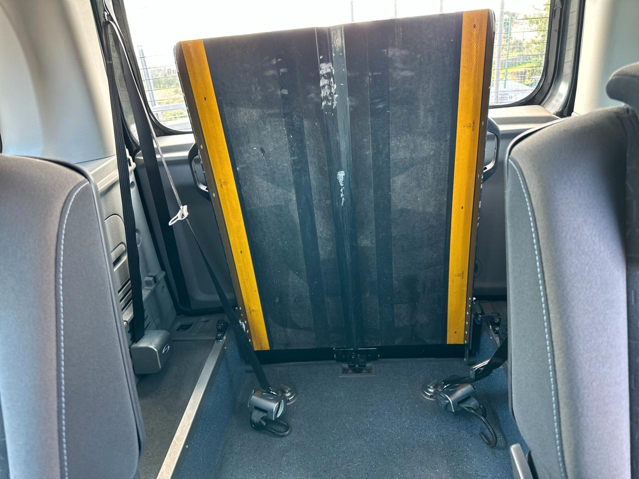 Renault Kangoo 1.5 dCi 105CV 5 porte Pianale Ribassato con Pedana