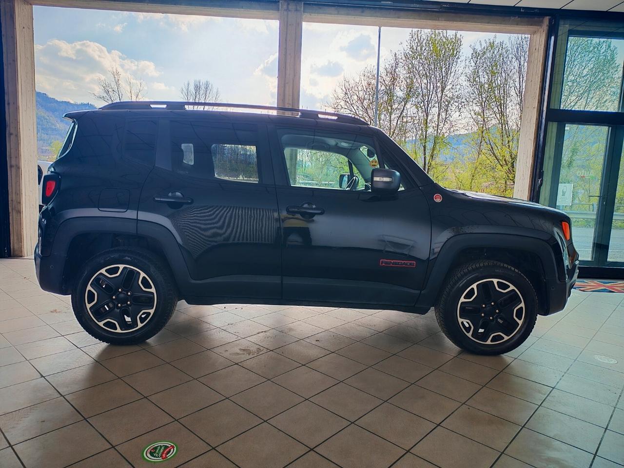 Jeep Renegade 2.0 Mjt 170CV 4WD Active Drive Low Trailhawk