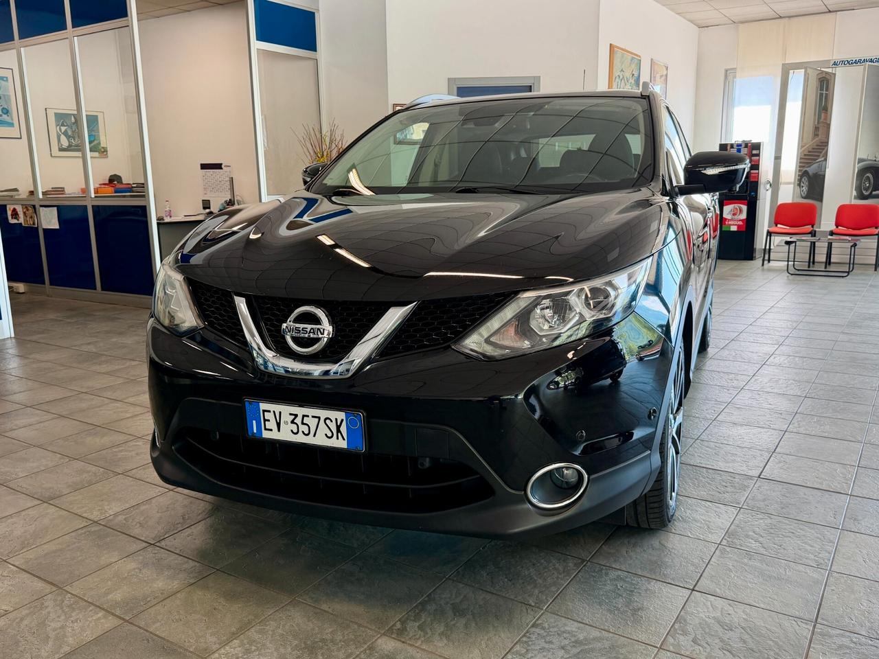 Nissan Qashqai 1.5 dCi 110 CV Tekna-NEOPATENTATI-