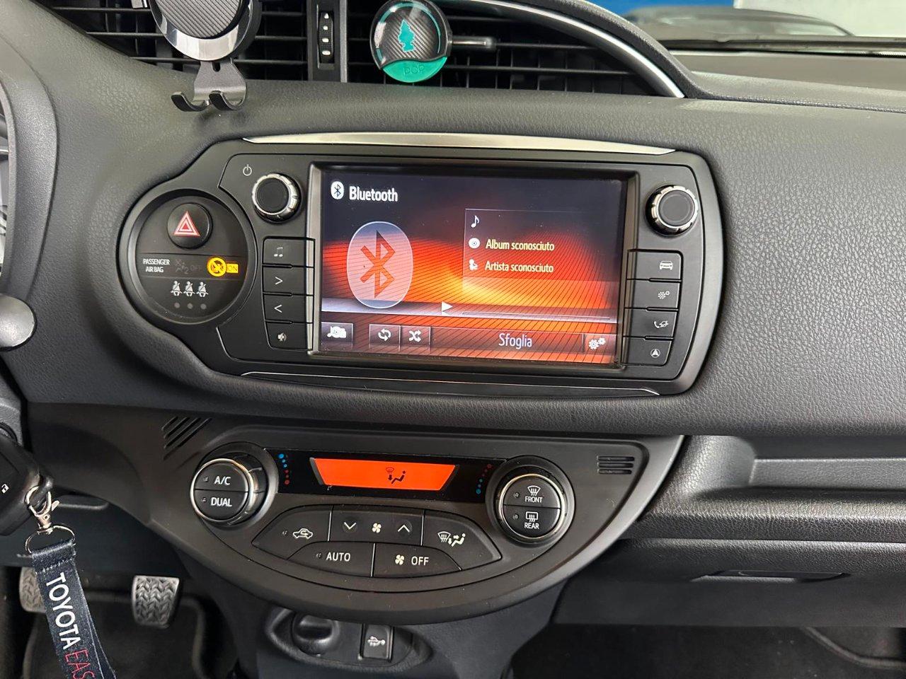Toyota Yaris 5 Porte Yaris 5p 1.0 Trend Red Edition