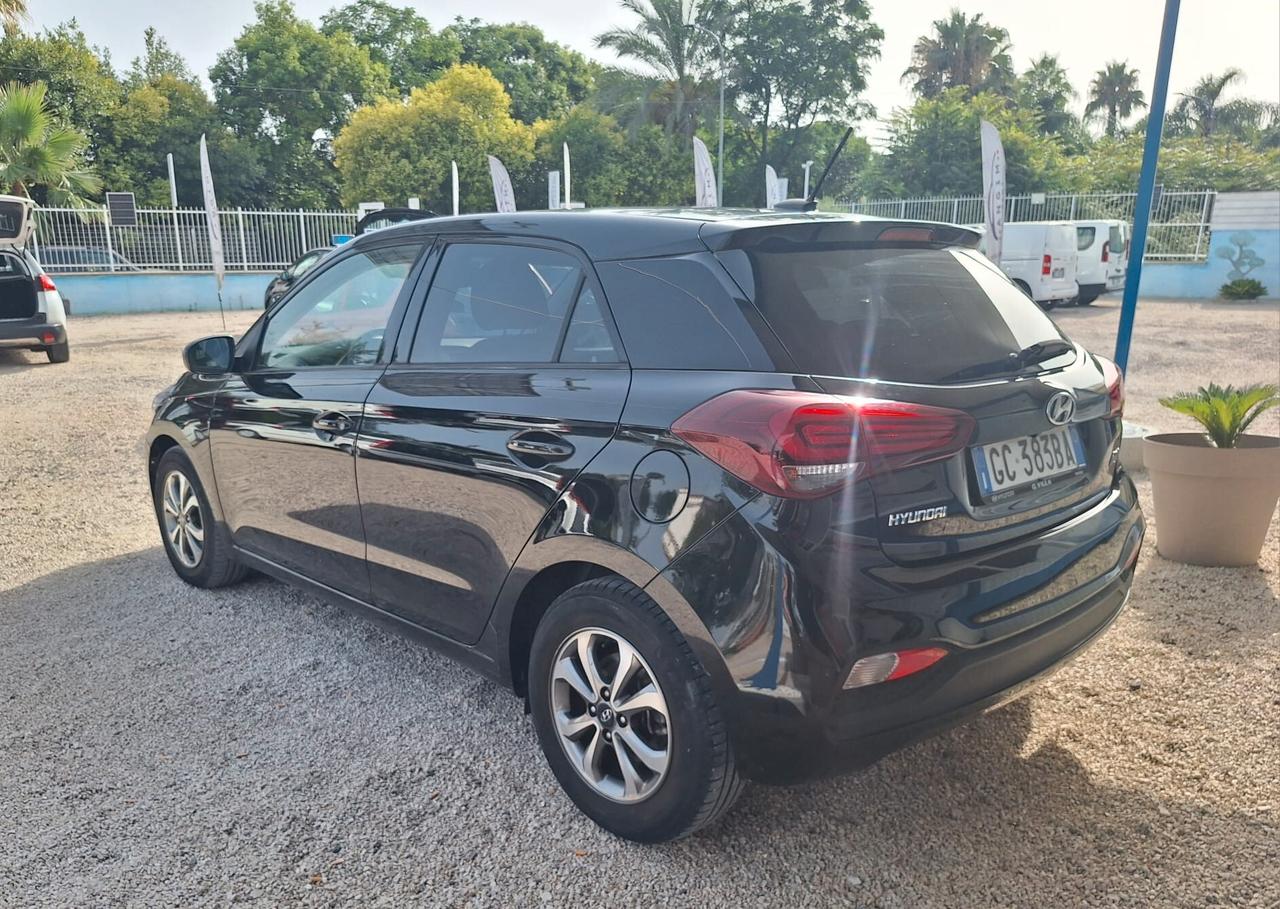Hyundai i20 1.2 5 porte Connectline