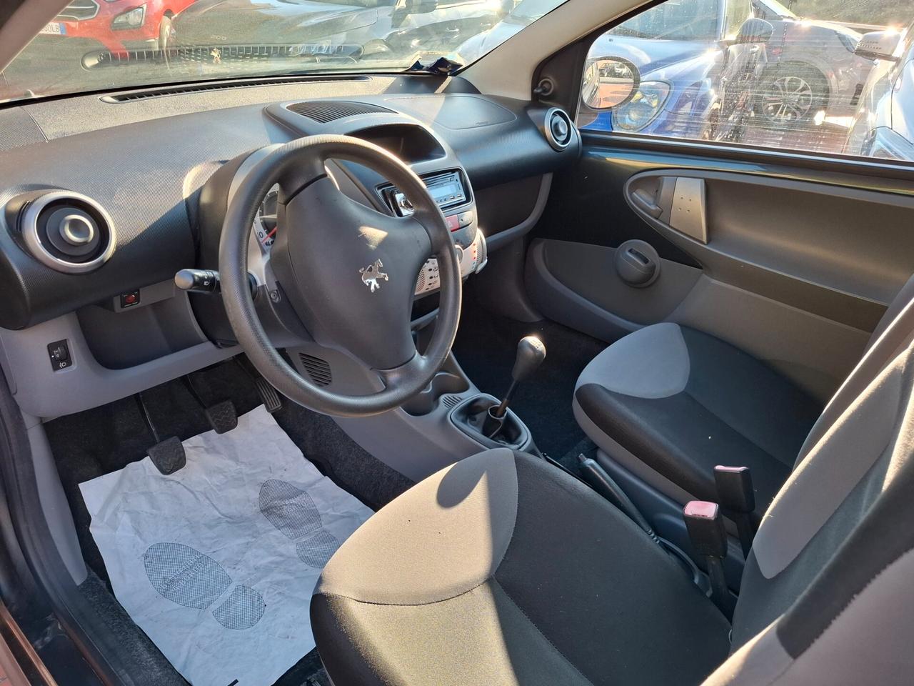 Peugeot 107 1.0 68CV 5p. Desir