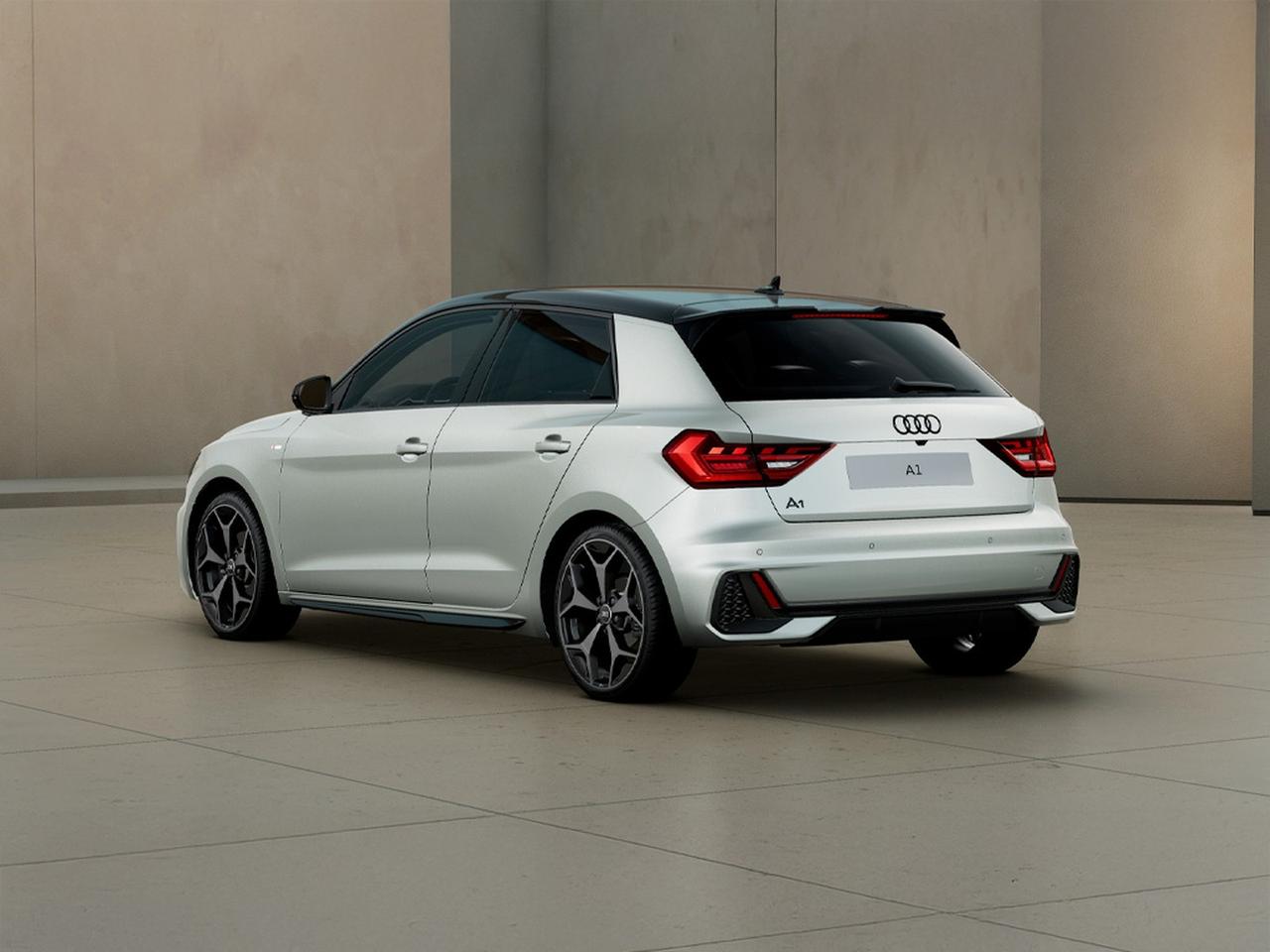 Audi A1 sportback 30 1.0 tfsi identity black 116cv s-tronic