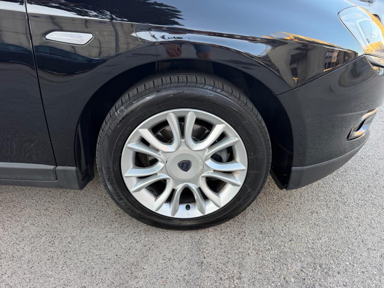 Lancia Delta 1.6 MJT 120 cv 2013