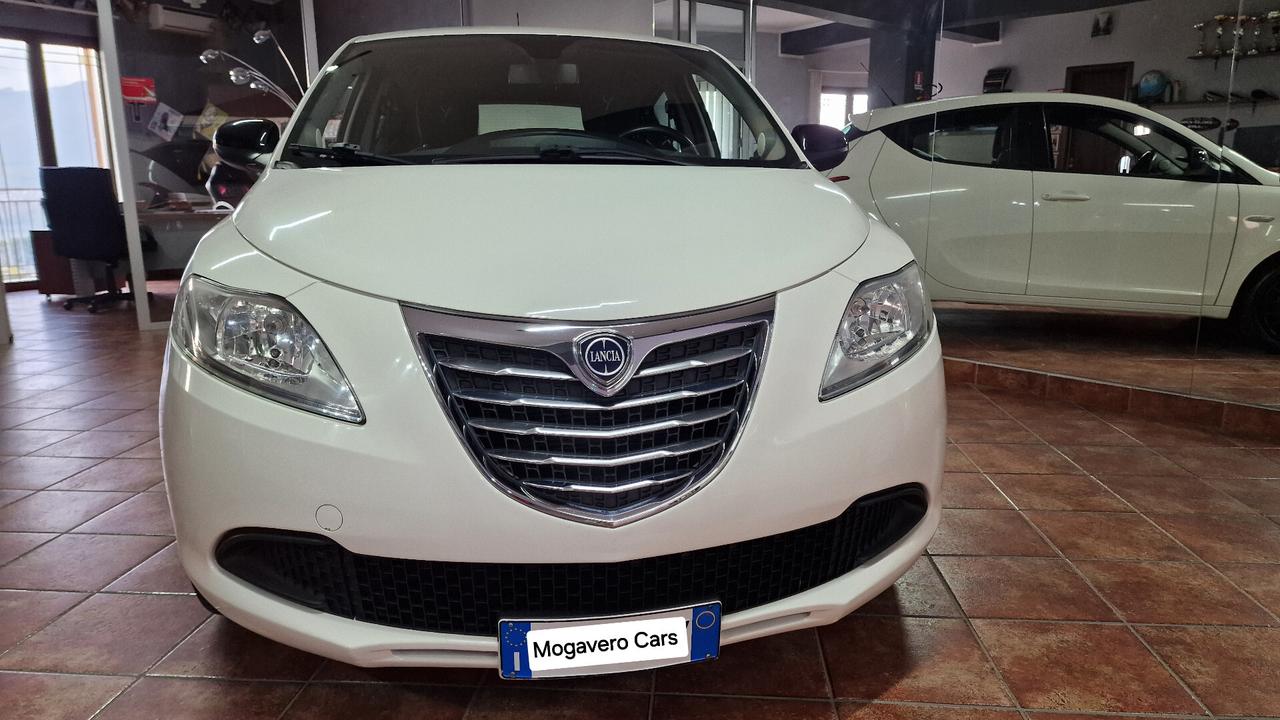 Lancia Ypsilon 1.2 69 CV 5 porte Gold