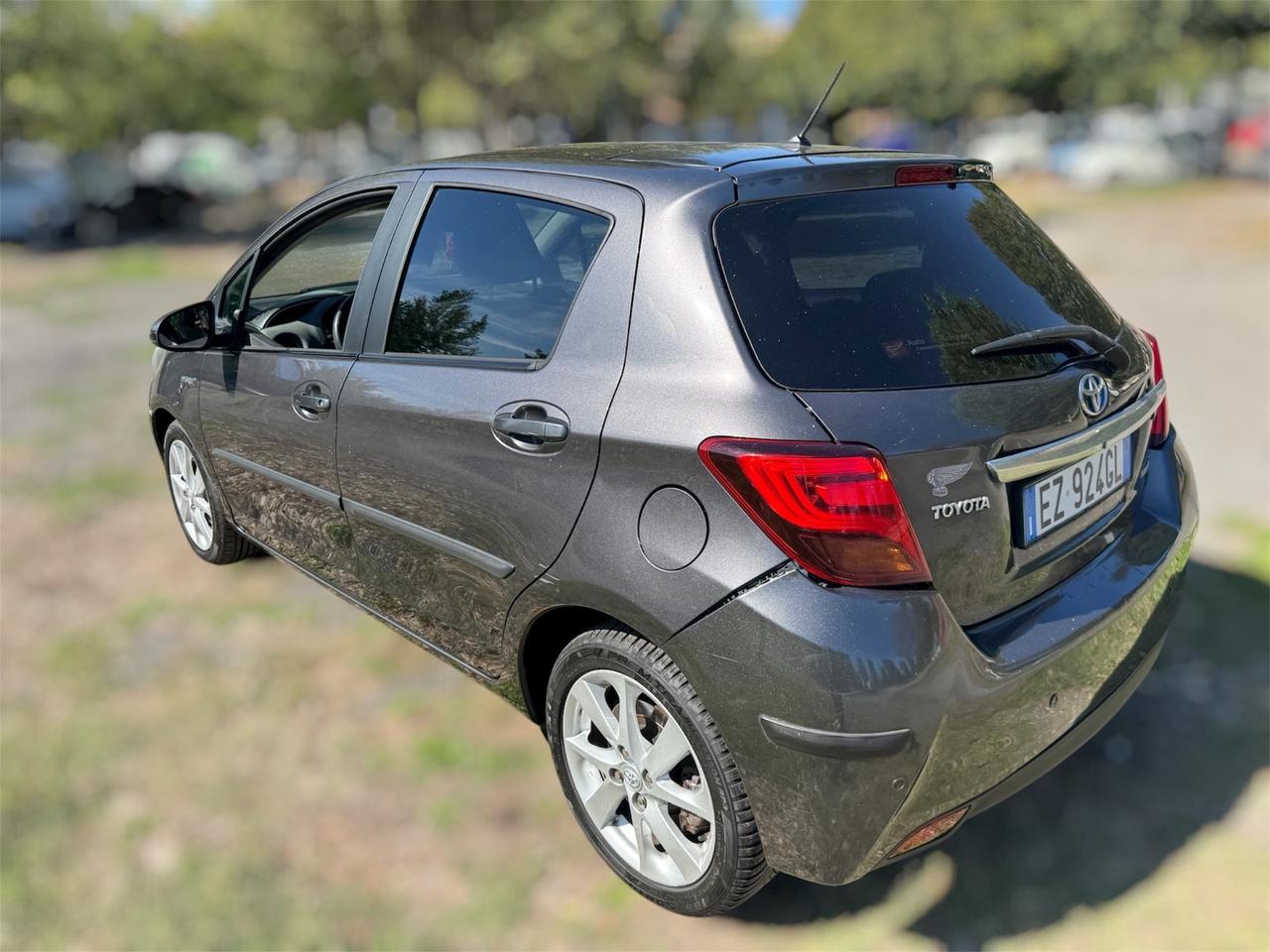 Toyota Yaris 1.5 Hybrid - Automatica -2015