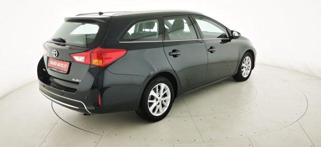 TOYOTA Auris Touring Sports 1.4 D-4D Lounge