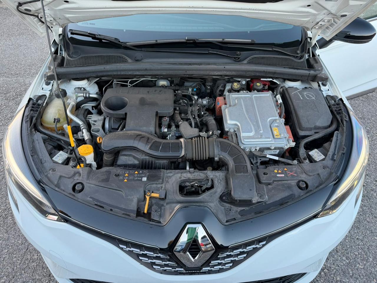 Renault Clio 1.6 E-Tech full hybrid Techno 145cv