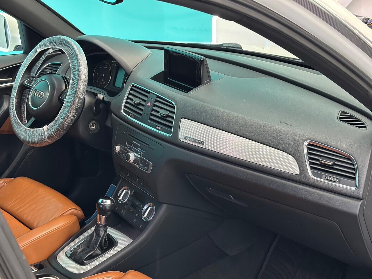 Audi Q3 2.0 tdi 177 CV s-line permute