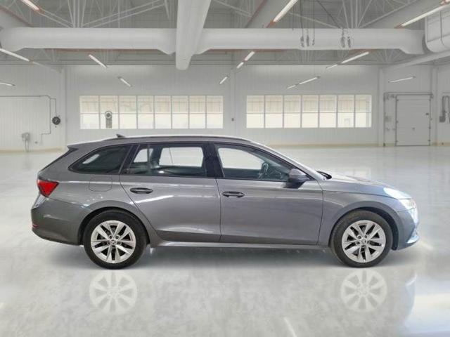 SKODA Octavia 2.0 TDI EVO SCR DSG Wagon Executive