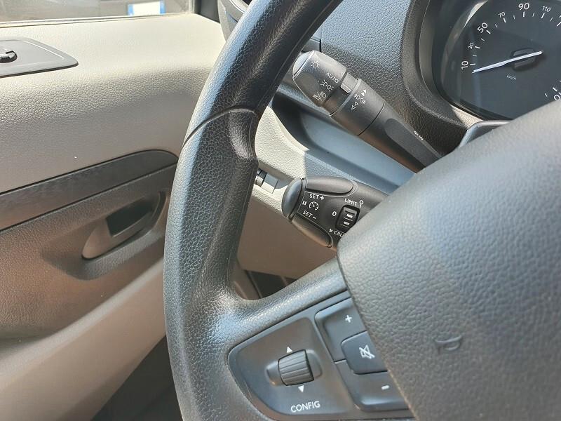 PEUGEOT Expert 2.0 BlueHDi 120 L3H1 Long NAVI PARK