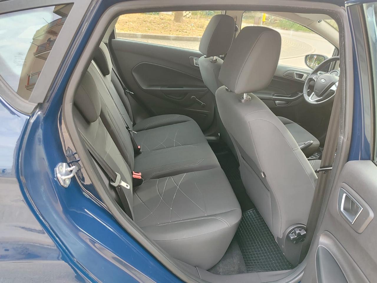 Ford Fiesta 1.5 TDCi 75CV Business!!