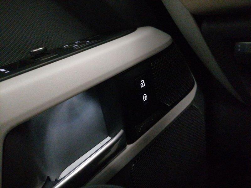 Land Rover Defender 90 3.0d i6 mhev X-Dynamic S awd 250cv auto