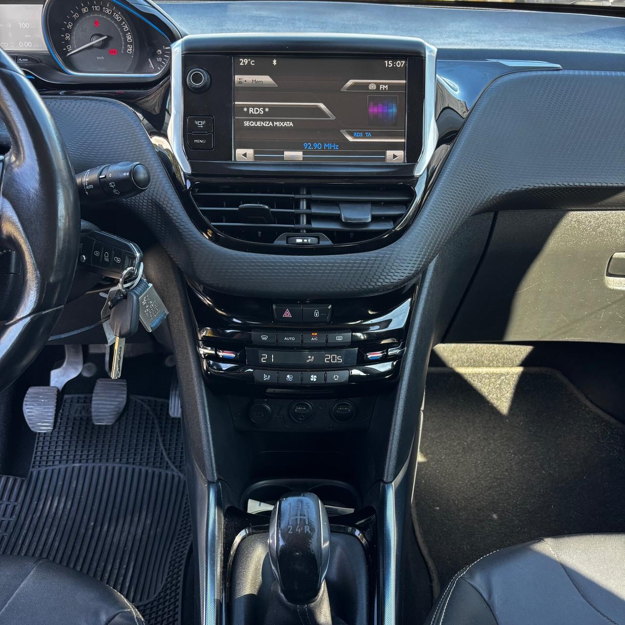 Peugeot 2008 1.6 e-HDi 92 CV Stop&Start Allure