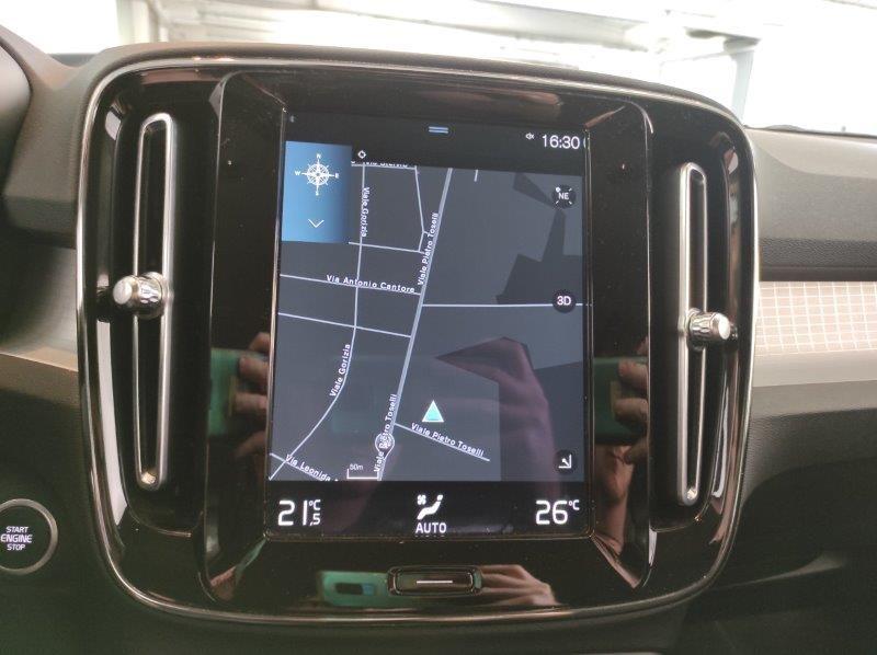 VOLVO XC40 (2017-->) - XC40 T5 Recharge Plug-in Hybrid Inscription Expression