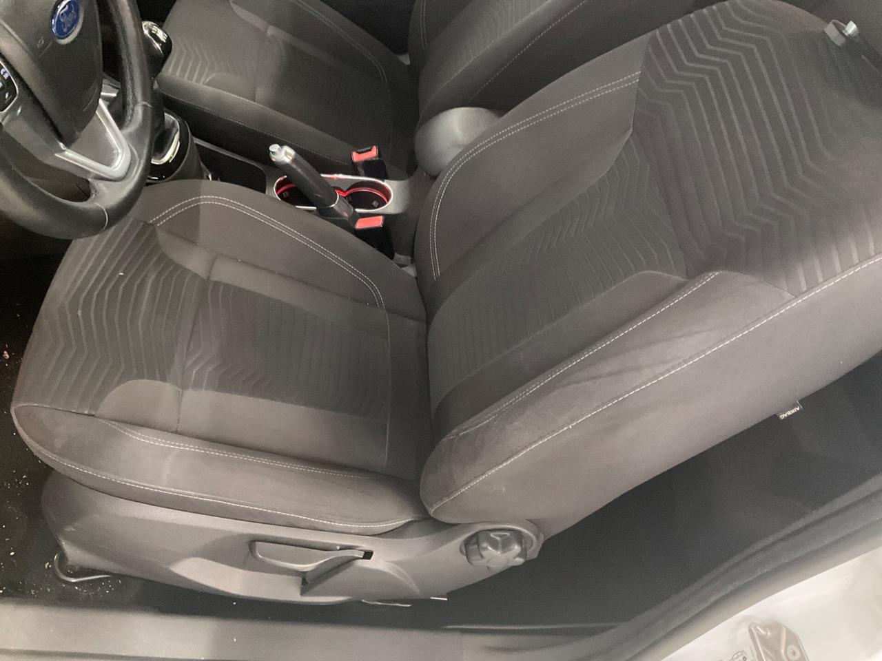 Ford Fiesta 1.0 EcoBoost 100CV Titanium Neopantati