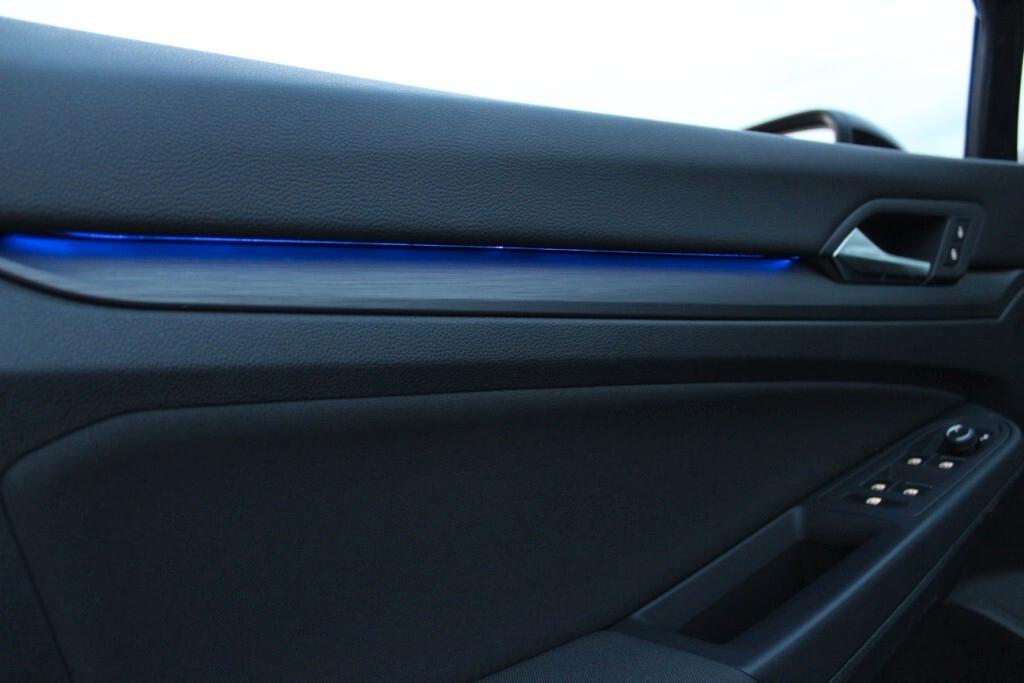 VOLKSWAGEN GOLF TDI 115cv *Barra LED centrale