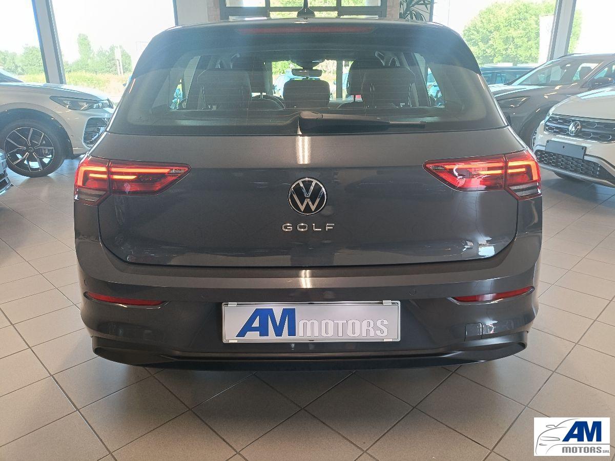 VOLKSWAGEN - Golf 8 life 1.5 tsi tgi 130 cv dsg