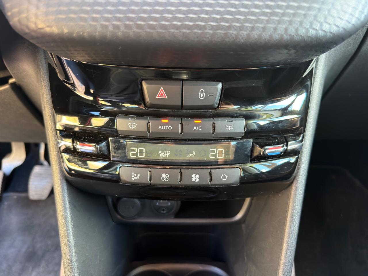 Peugeot 2008 1.6 HDi 100cv 2016 SOLO 150.000KM