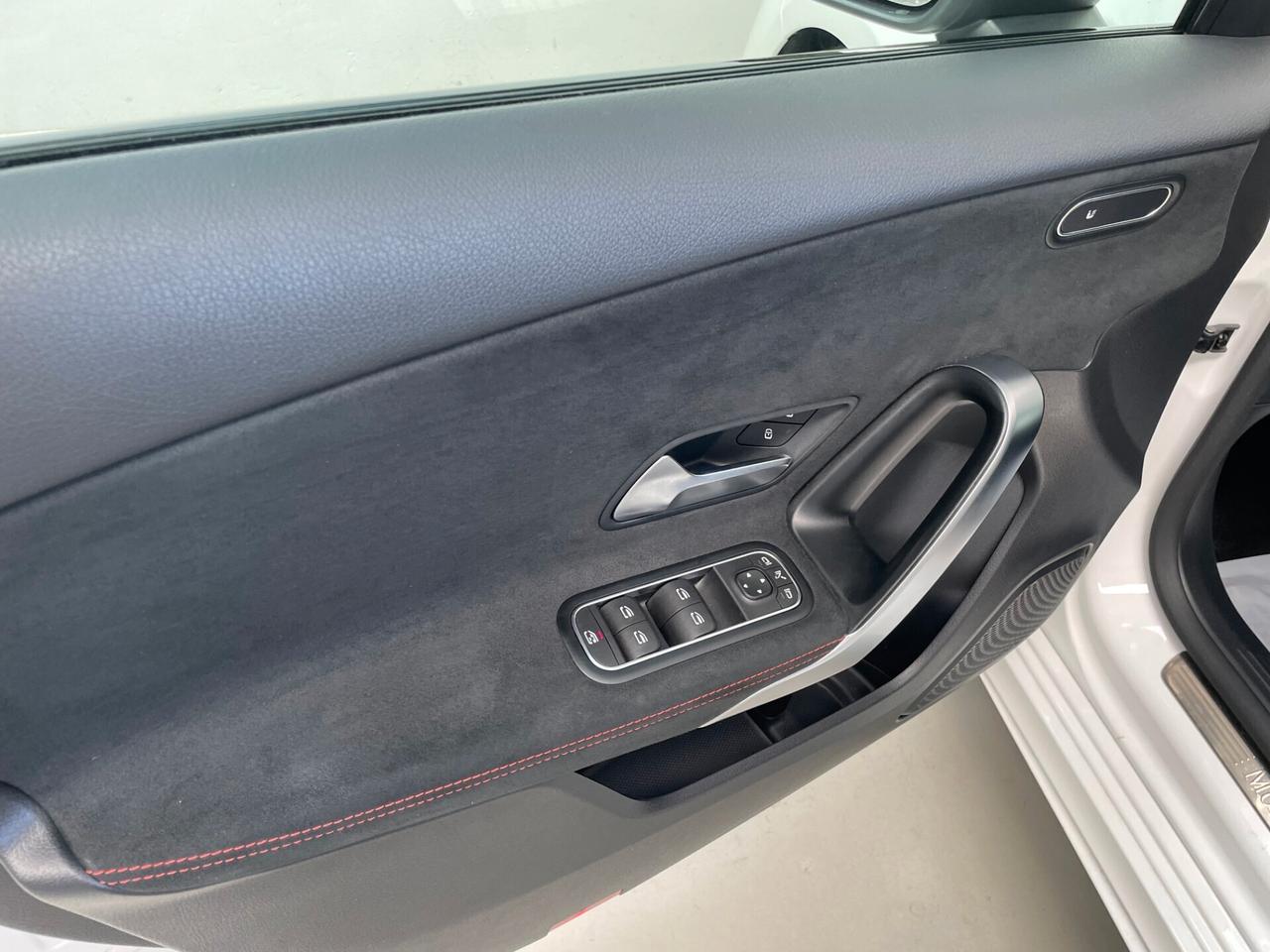 Mercedes-benz A 180 1.3 136CV Automatic AMG Line Premium Plus