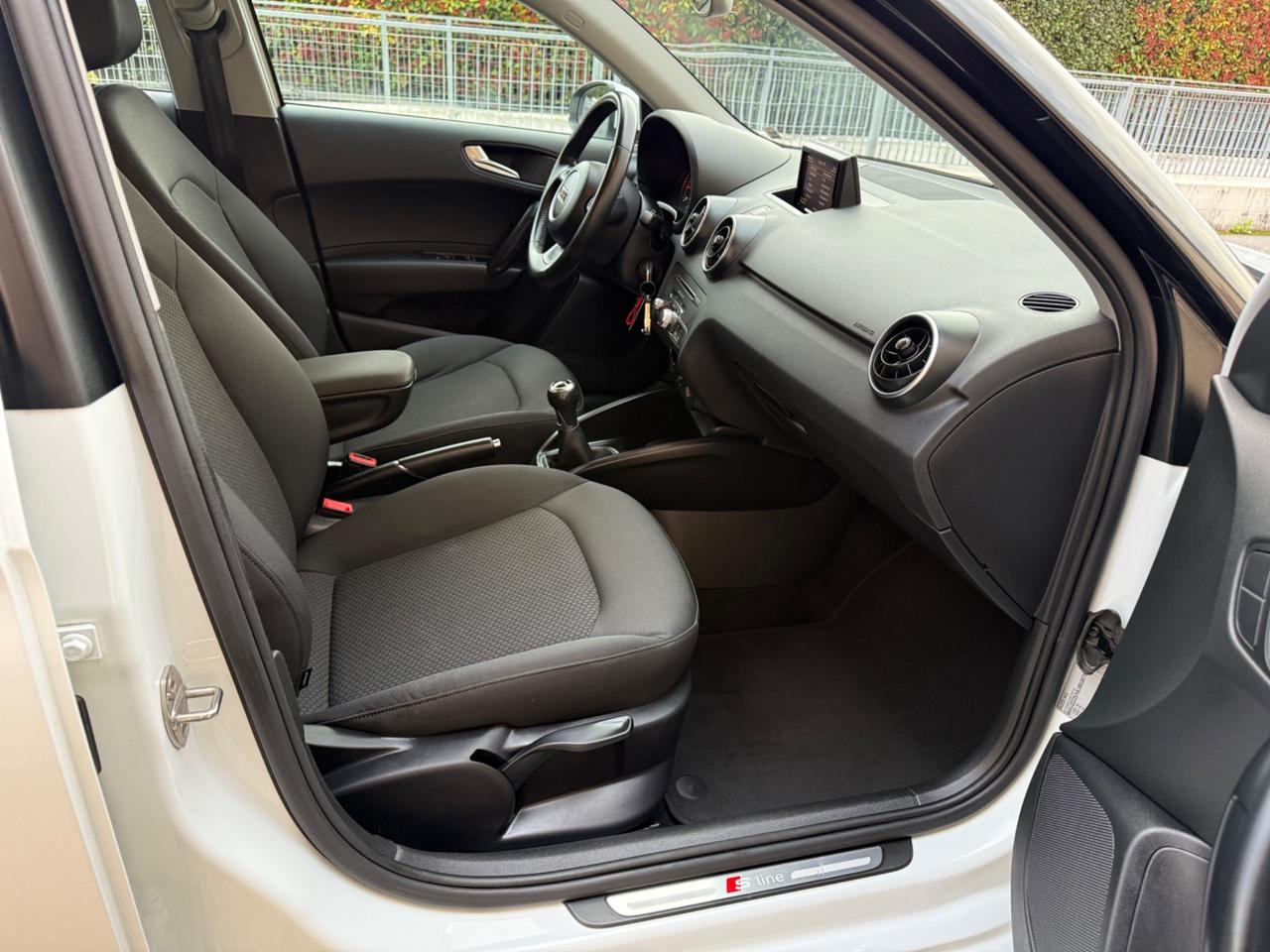 Audi A1 1.0 TFSI ultra S-Line. 2017.