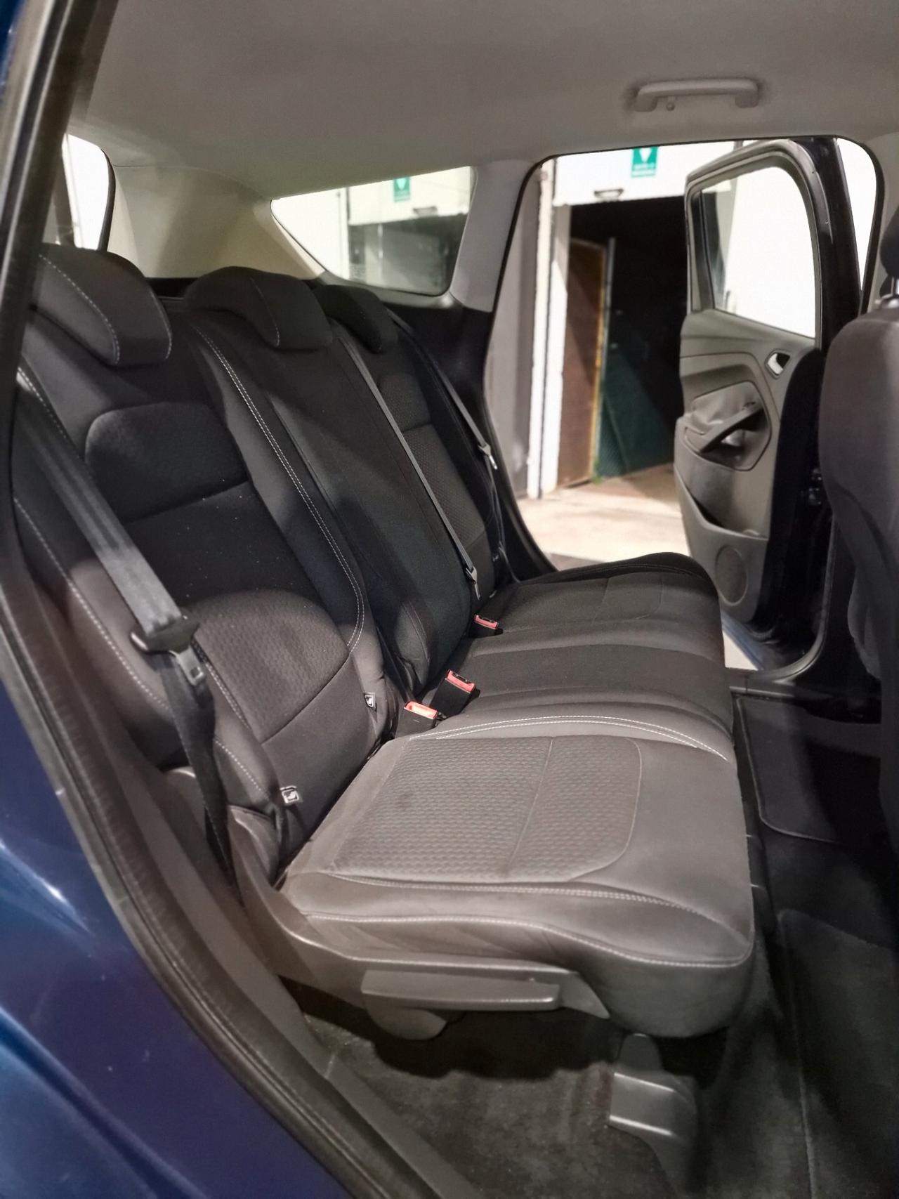 Ford Kuga 1.5 TDCI 120 CV S&S 2WD ST-Line Business