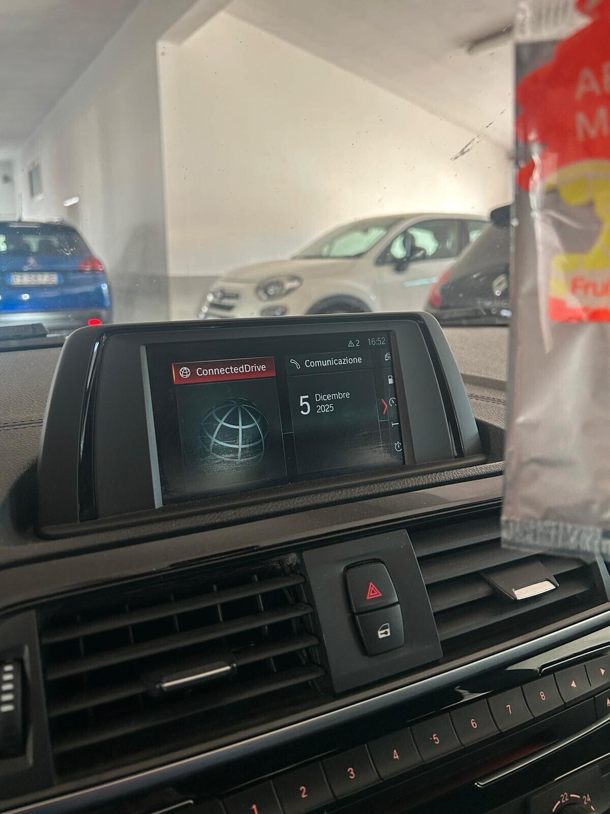 Bmw 118 118d 3p. Urban