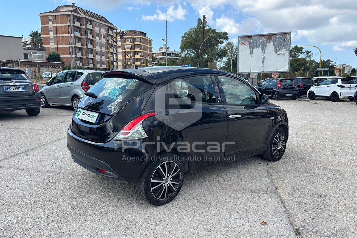 LANCIA Ypsilon 1.2 69 CV 5 porte Silver