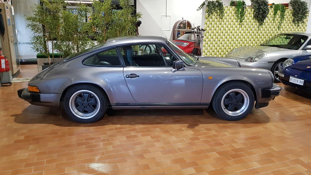 911 Porsche 3200 Carrera Coupè Book Conservatissima