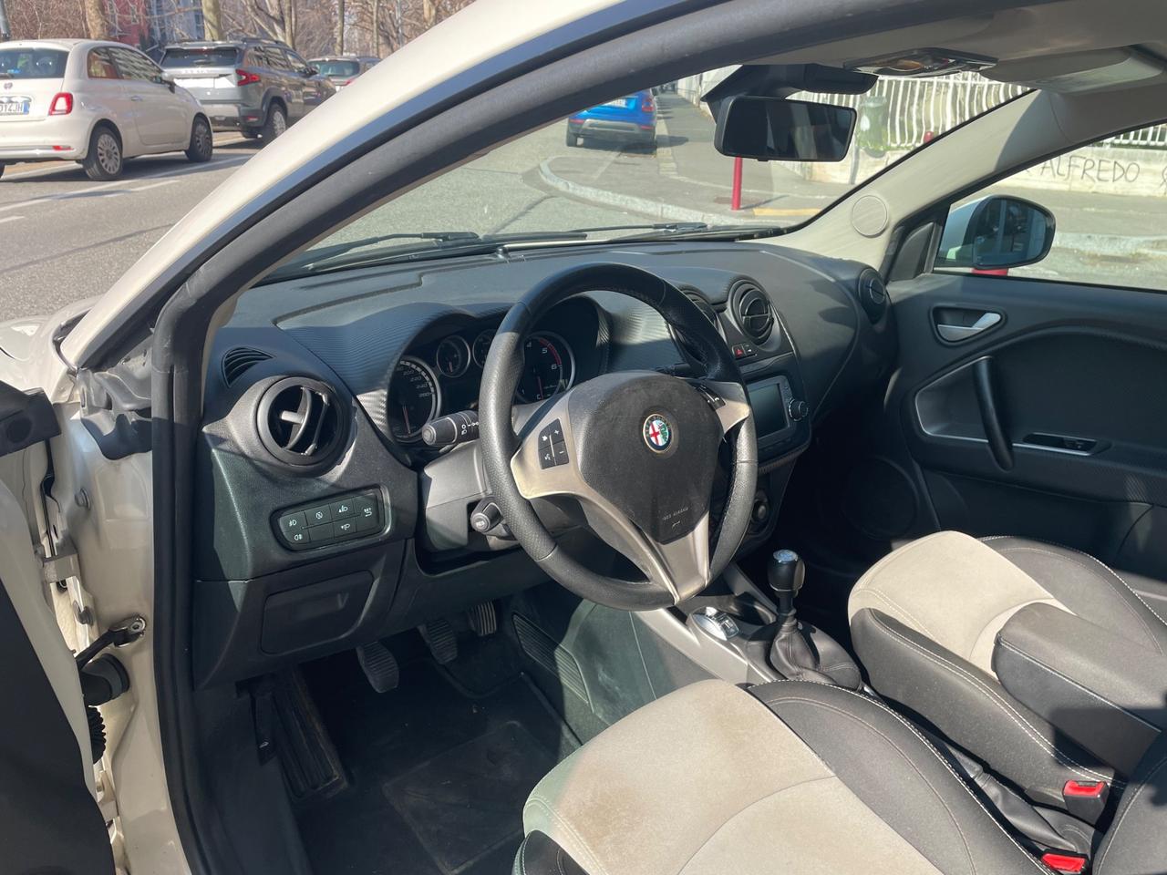 Alfa Romeo MiTo 1.6 JTDm-2 S&S Distinctive/GARANZIA