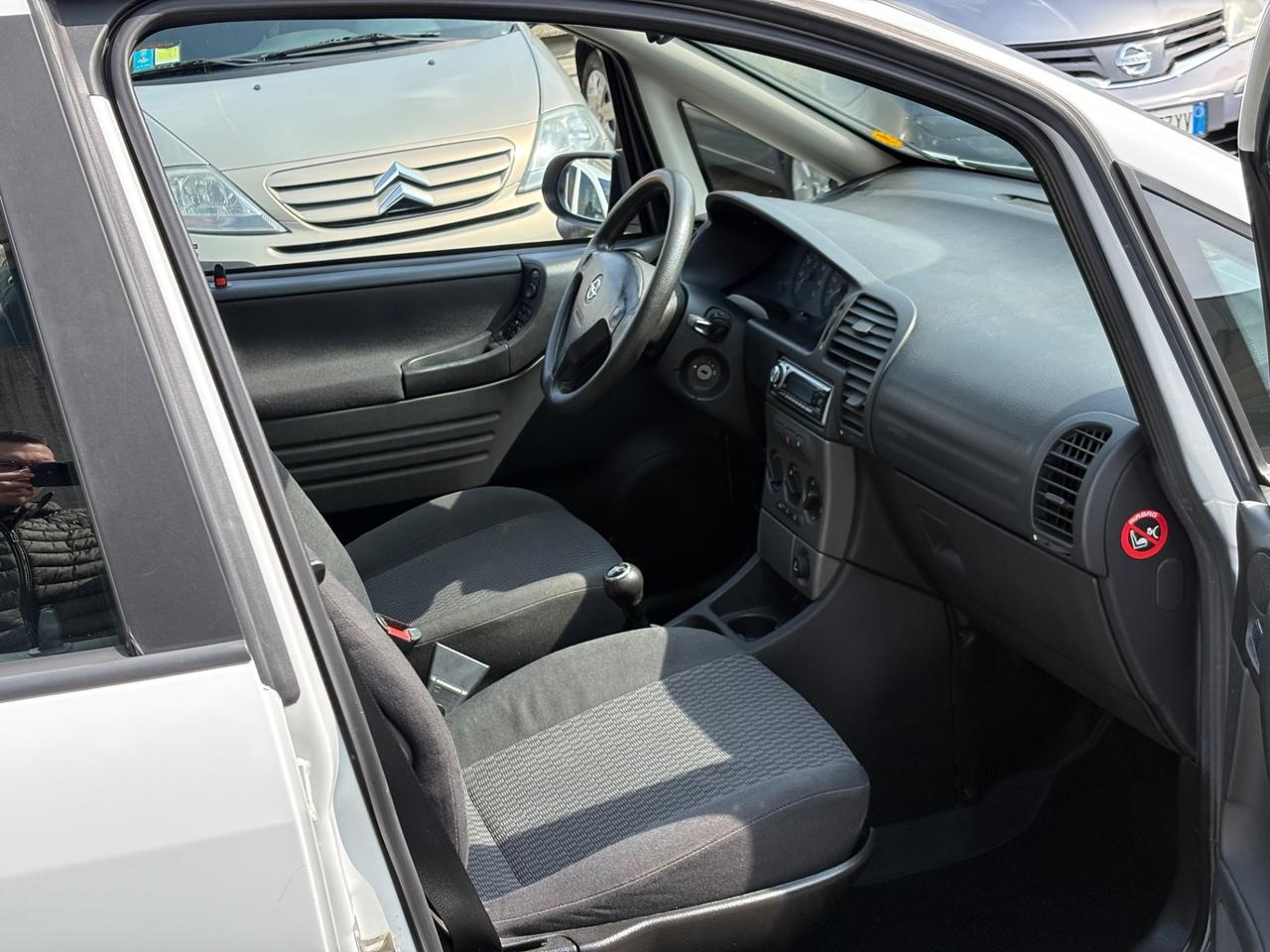 Opel Zafira 1.6 16V 7 POSTI Metano