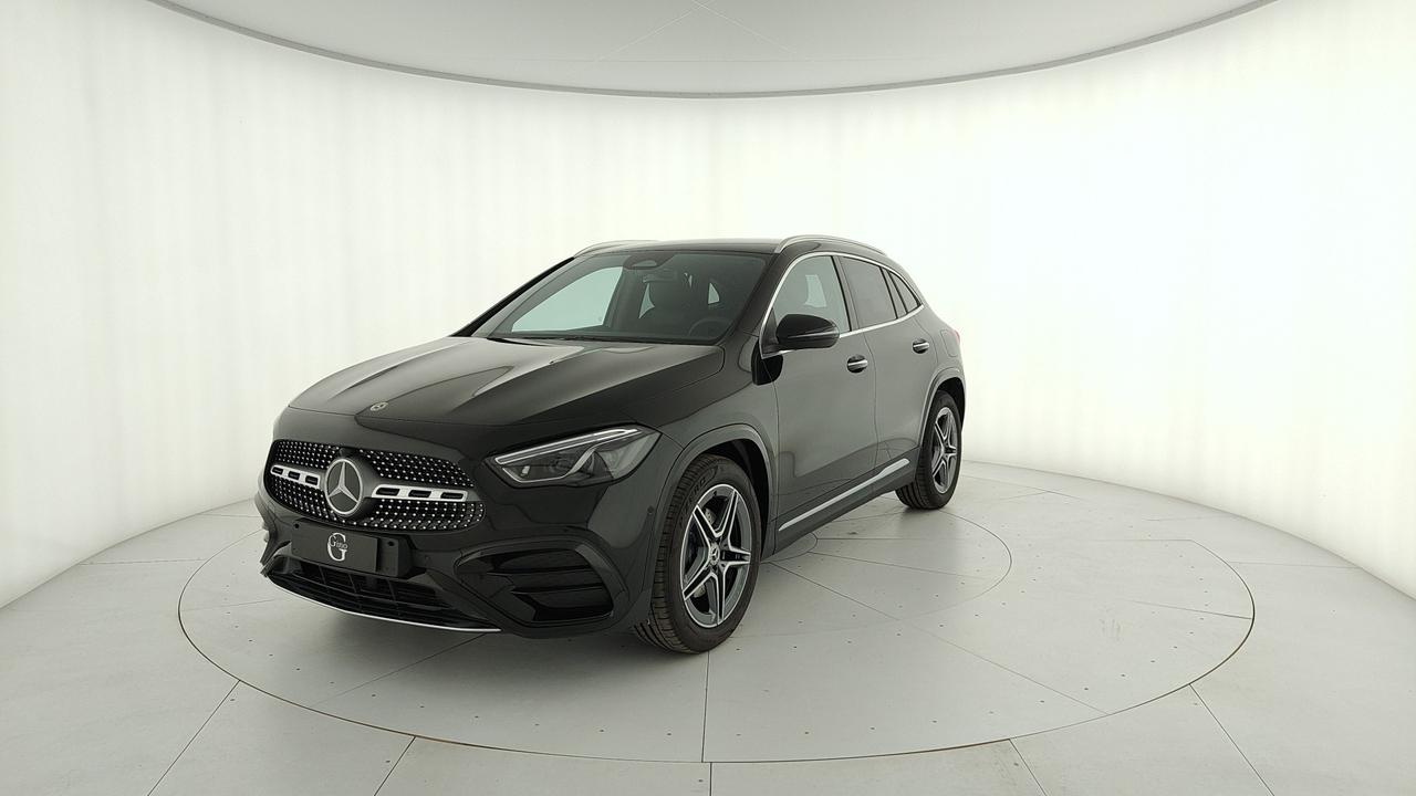 Mercedes-Benz GLA 200 d automatic