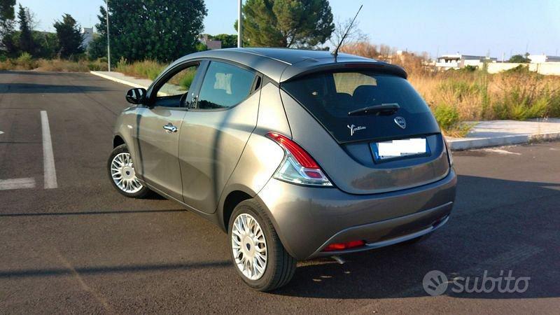 Lancia Ypsilon 1.2 69cv Silver