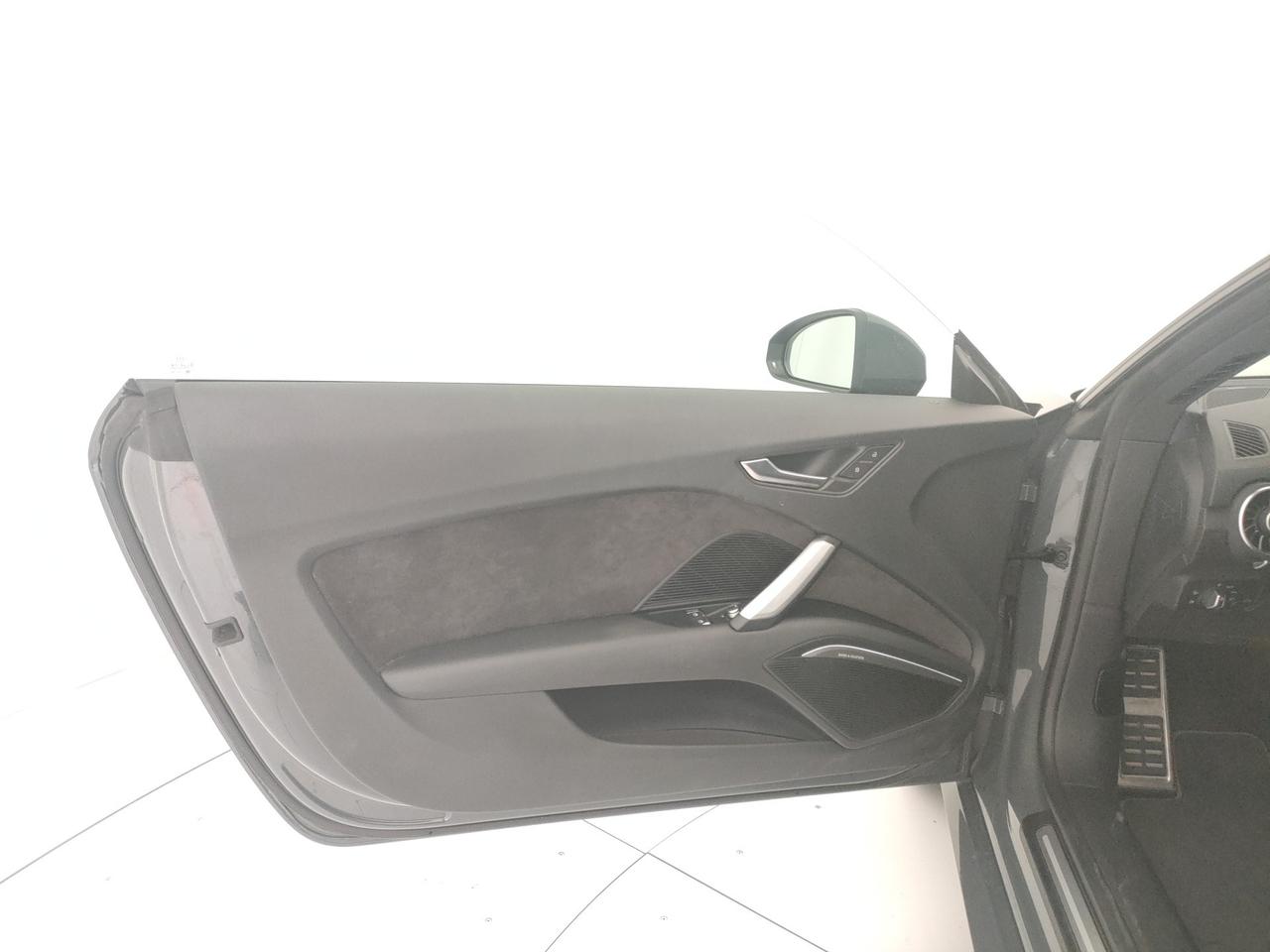 AUDI TT III 2015 Coupe - TT Coupe 2.0 tfsi S line quattro s-troni